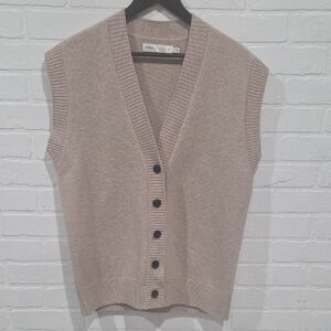In Wear Knit Vest